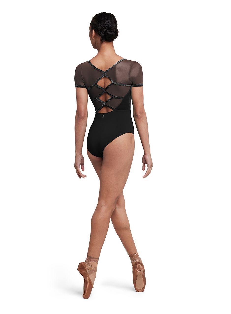 Haute Velvet Cap Sleeve Leo L5262